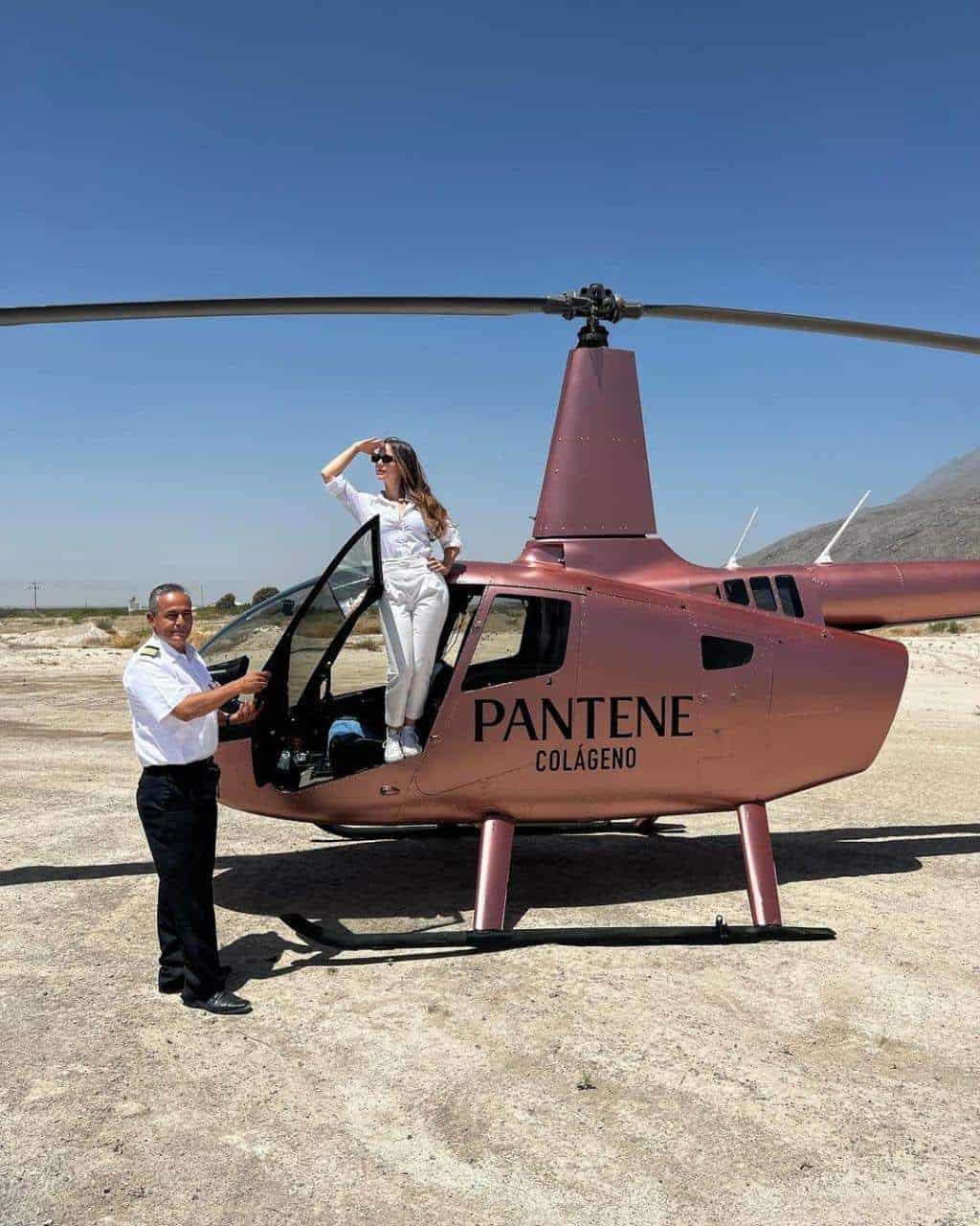 Camila Sodi recorre en helicóptero el Valle de Cuatro Ciénegas